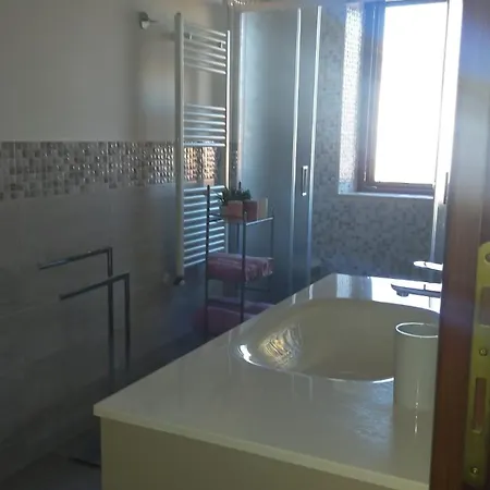 Angela Via Della Bonifica 17 Panzió