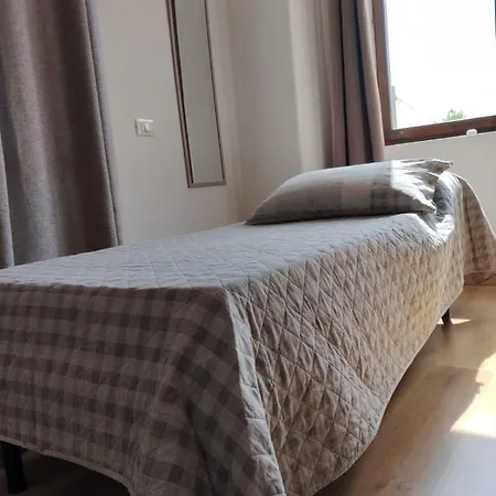فندق مبيت وإفطار Angela Via Della Bonifica 17 3*